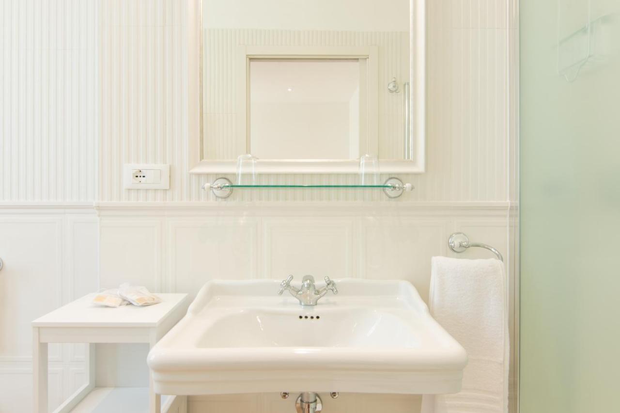 B&B Villa Eden Jacuzzi Pool ドマーゾ エクステリア 写真