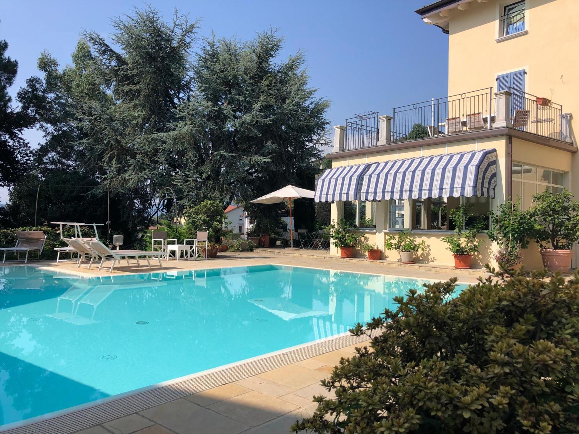 B&B Villa Eden Jacuzzi Pool ドマーゾ エクステリア 写真